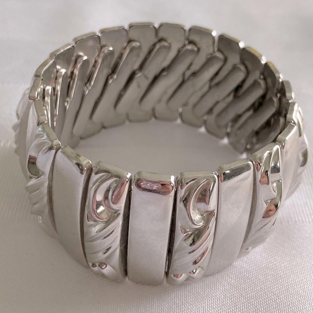 Vintage Leading Lady Harwood Bracelet